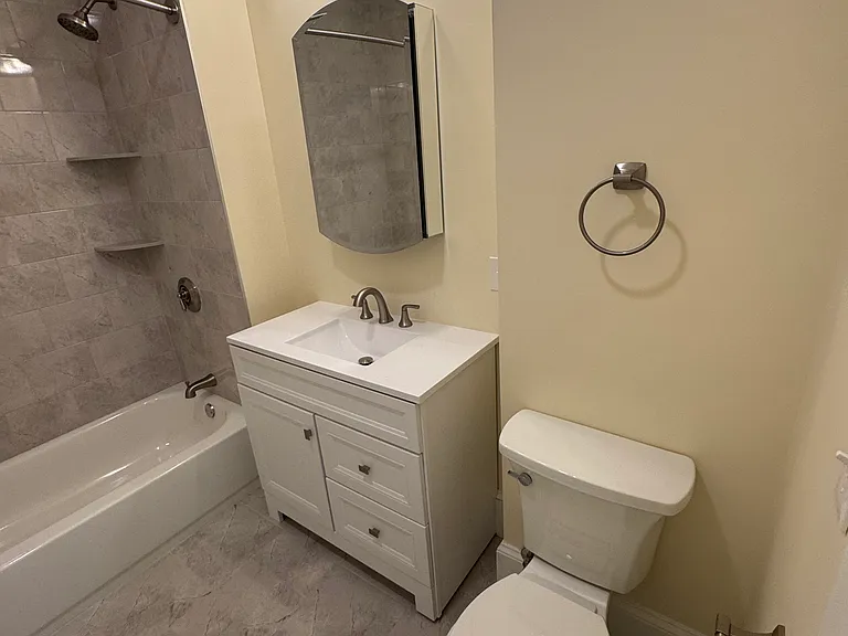 35 George St #2 — Photo 13