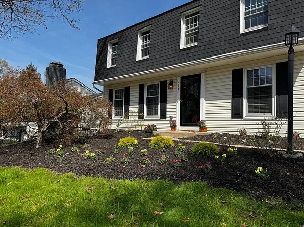 6916 Deer Pasture Dr, Columbia, MD 21045