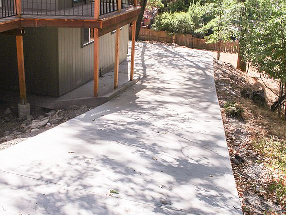 3rd image of 21936 Feather River Dr