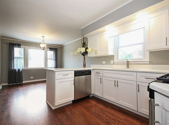 4th image of 10627 S Lockwood Ct