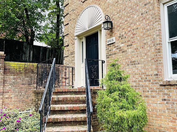 3rd image of 2019 N Brandywine St #1