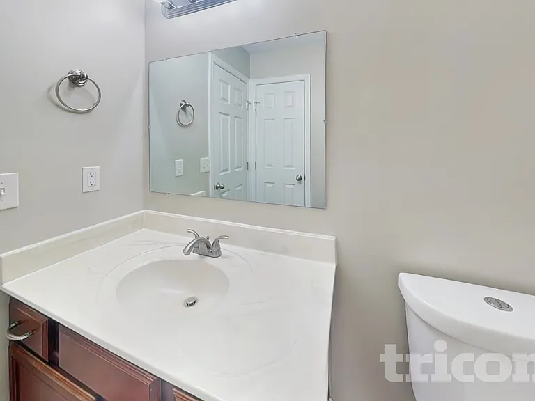 912 Tapoco Ct — Photo 9