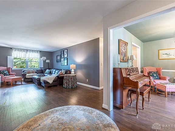 4th image of 624 Riverwood Dr