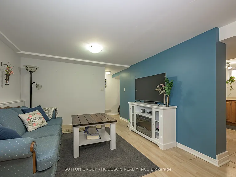 111 Lincoln Pl — Photo 8