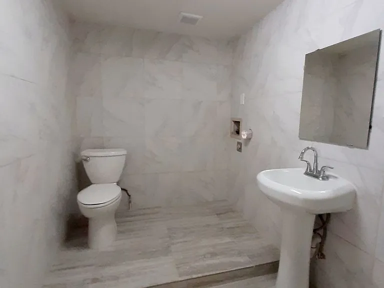 816 Denton Dr — Photo 11