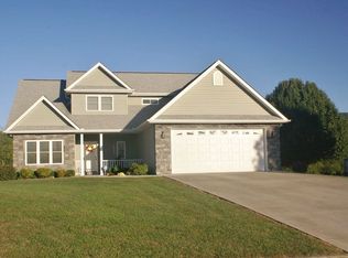 267 Orange Pride Dr, Newport, TN 37821