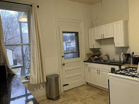 5th image of 412 1st St #1