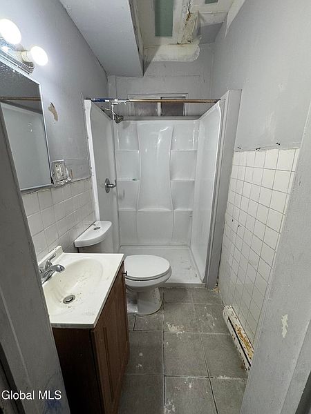 5th image of 390 2nd Street
