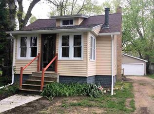 1055 Wayne St, Jackson, MI 49202