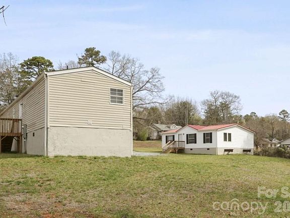 2nd image of 376 Puzzle Creek Rd