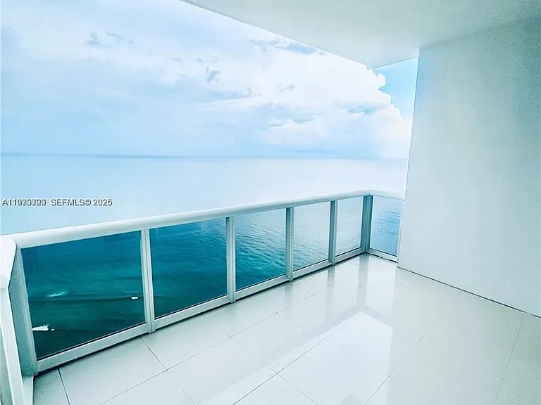 18201 Collins Ave #4808 — Photo 10
