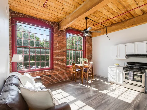 470 Silver Street #209, Manchester, NH 03103