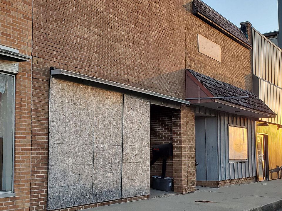 2nd image of 112 N Chicago St