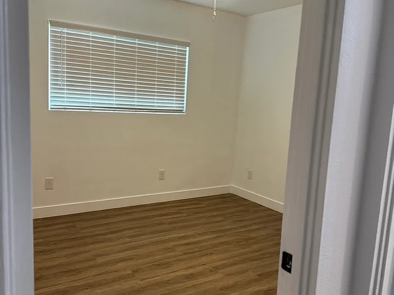 1720 Ventura Blvd #2C — Photo 8