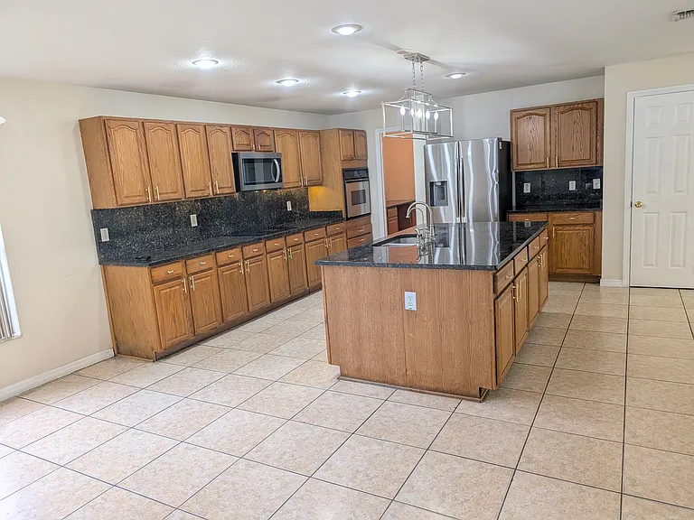 14809 Royal Poinciana Dr — Photo 15