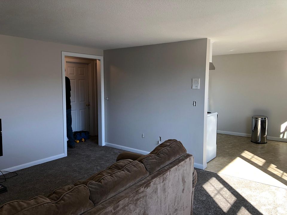 2nd image of 428 Main St #29