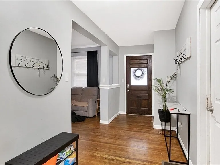 33-35 Hitchcock St #2 — Photo 3