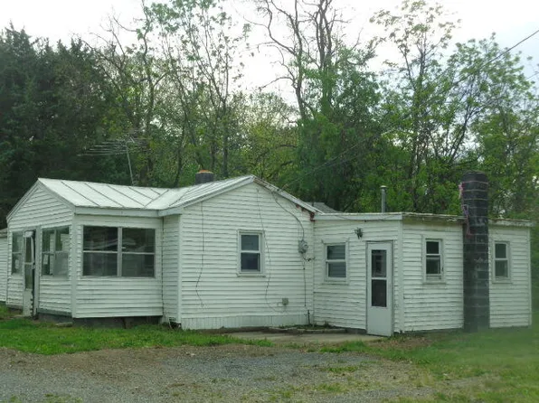 54 Samsons Cir, Crimora, VA 24431