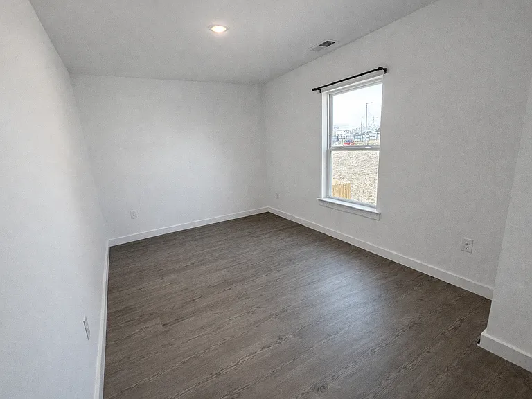 12 Catawba Ave — Photo 15
