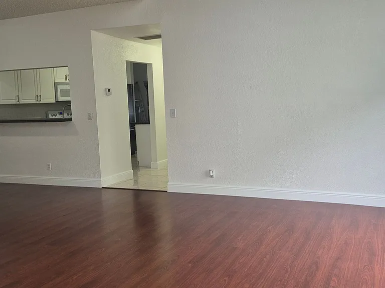 1145 NW 98th Ter #122 — Photo 6