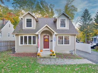 25 Hillside Ave, Suffern, NY 10901