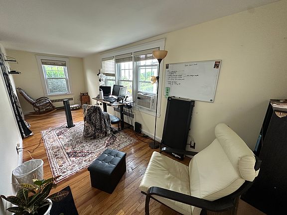 5th image of 115 Bigelow St #2