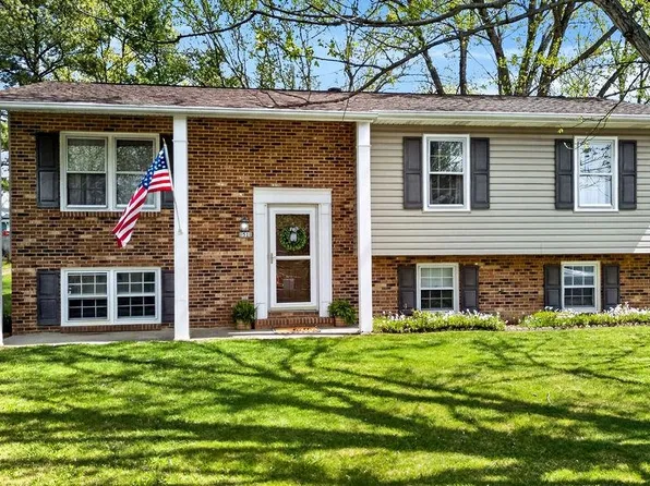 51 Briarwood Cir, Staunton, VA 24401