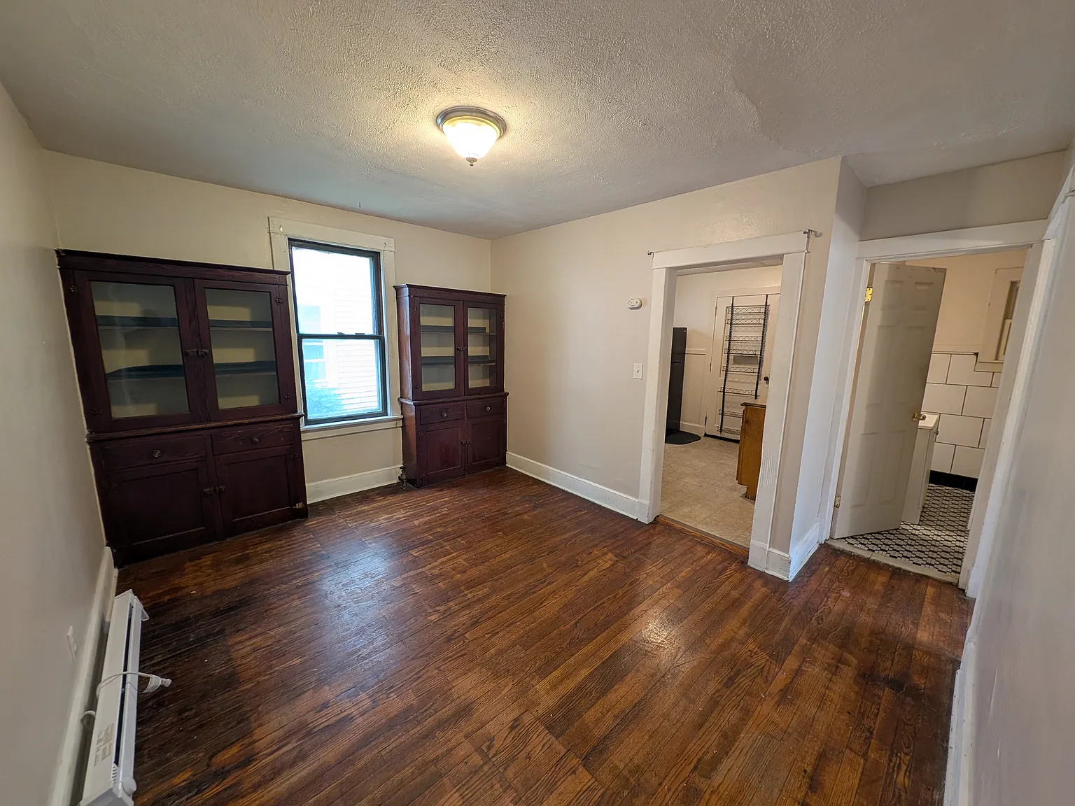 2 bed, 900 sqft, $950 — Photo 1