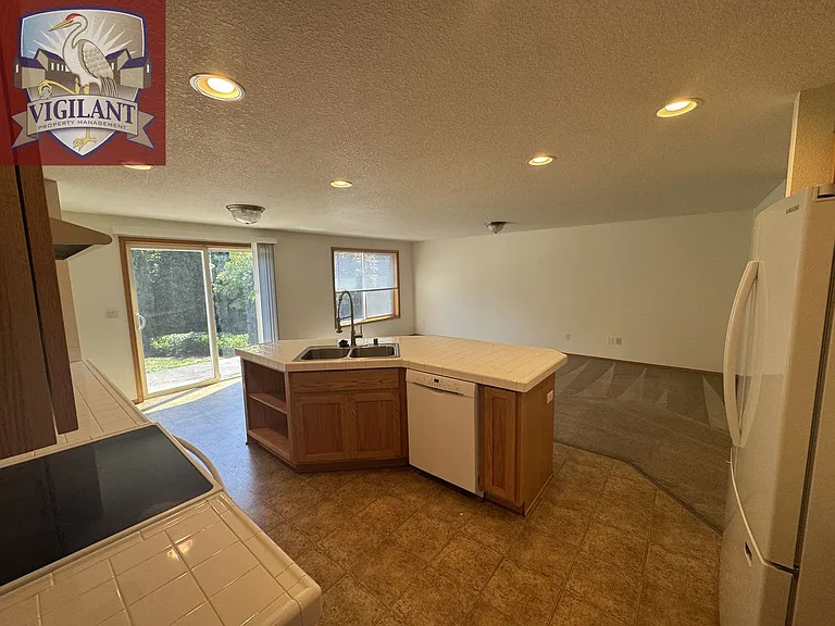 1614 N Falcon Dr — Photo 21