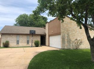 7230 La Entrada Dr, Houston, TX 77083