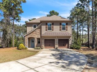 76 Slate Dr, Spring Lake, NC 28390