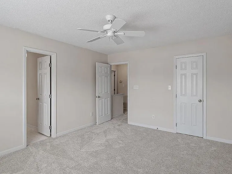 107 Fox Trail Ln — Photo 13