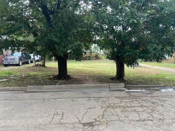1805 18th St, Lubbock, TX 79401