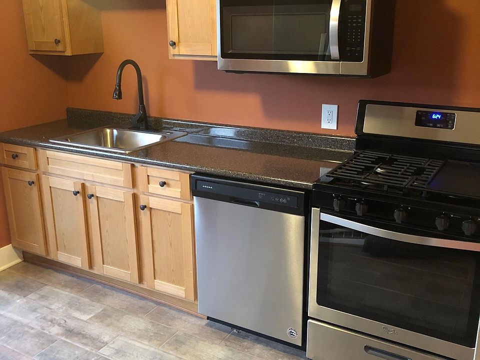 1st image of 1504 Hertel Ave Unit 3