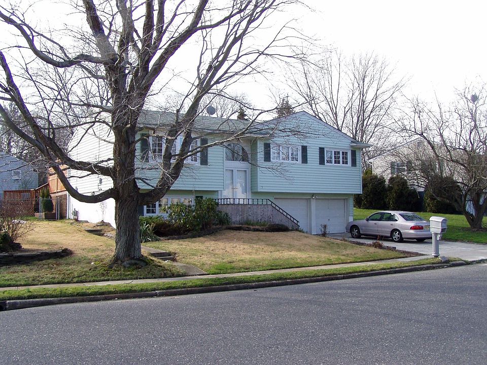 Split level corner house in a quiet neighborhood.