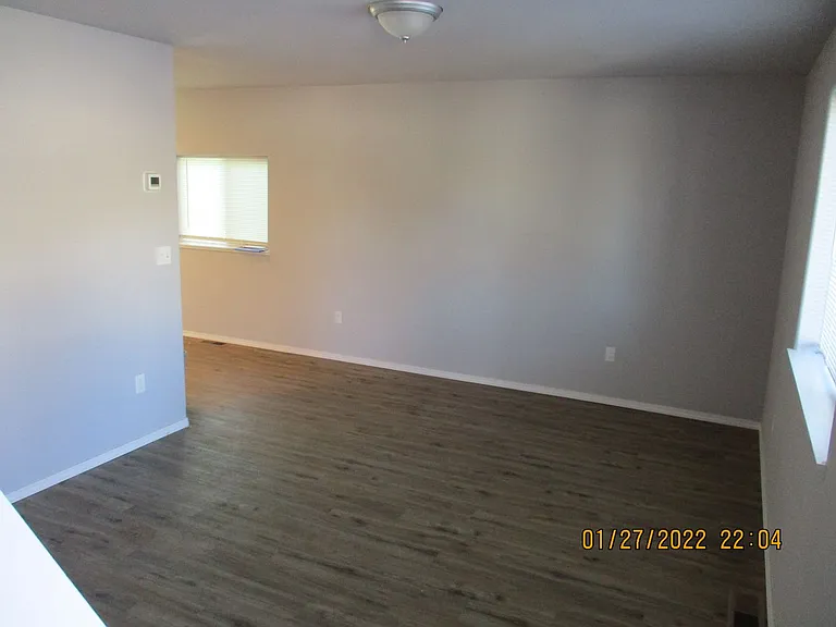 303 3rd St — Photo 3