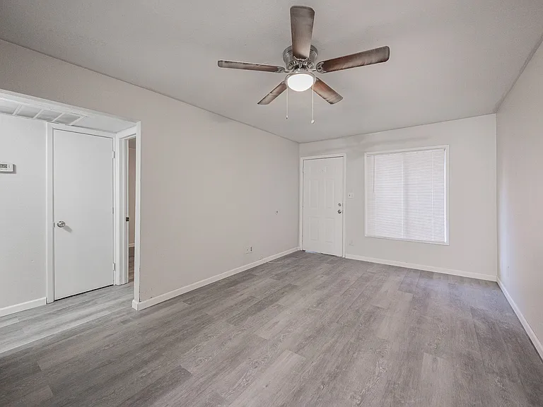 2338 E Broadway Rd, Mesa Az — Photo 5