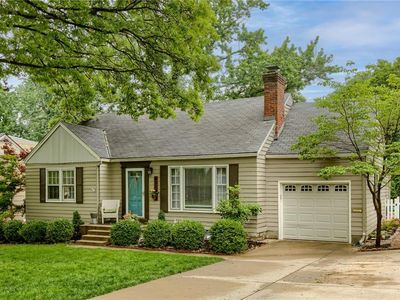 4117 W 53rd Ter, Roeland Park, KS, 66205
