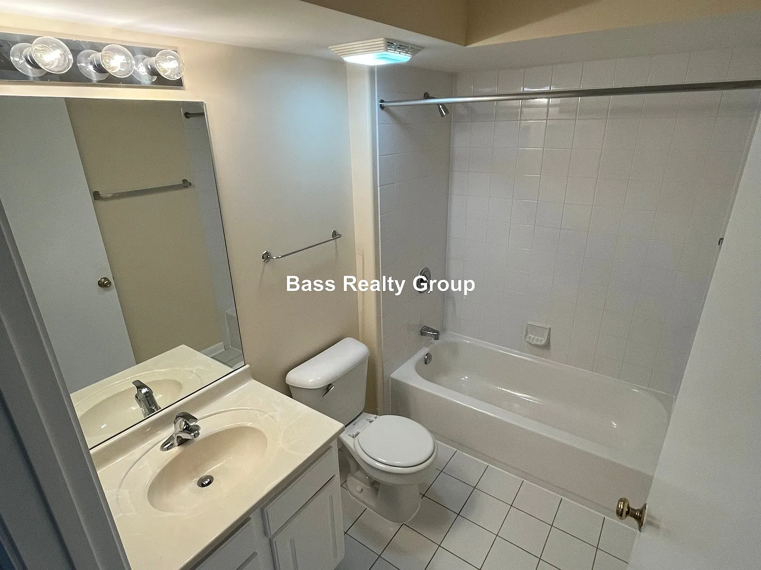 2 bed, 2.0 bath, 1000 sqft, $1,875 — Photo 3