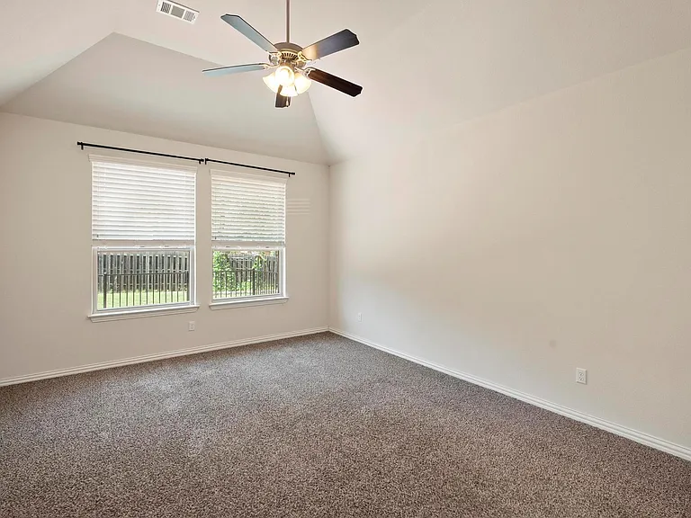 272 Nantucket Cir — Photo 11