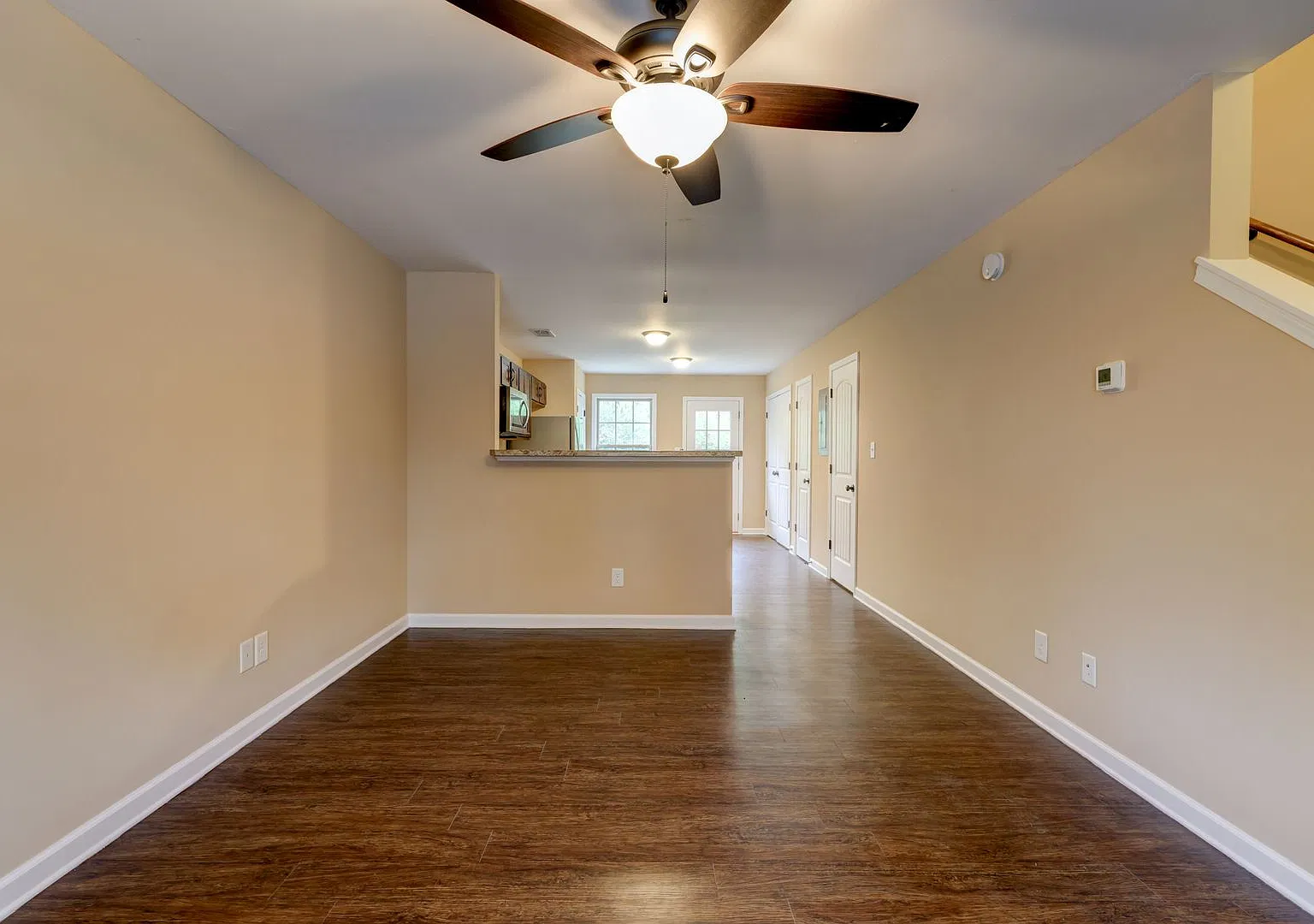 250 Fairview Lane — Photo 2
