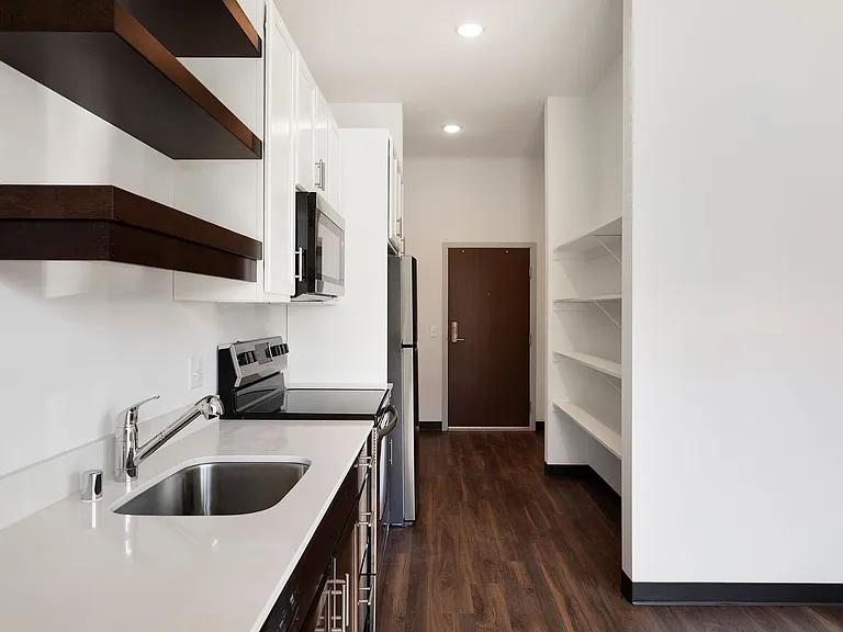 Blaise Apartments — Photo 23