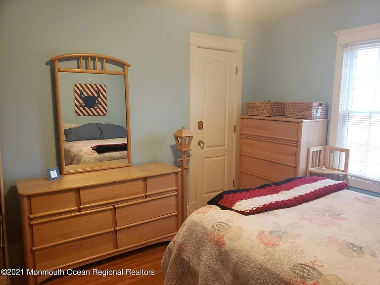 407 Chicago Blvd — Photo 25