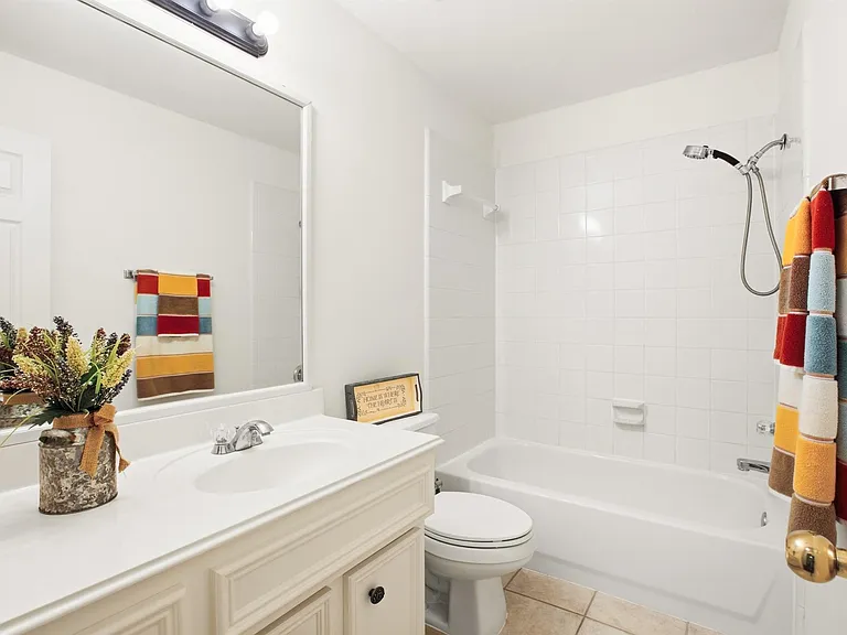 1322 Kirby Lake Ct — Photo 30