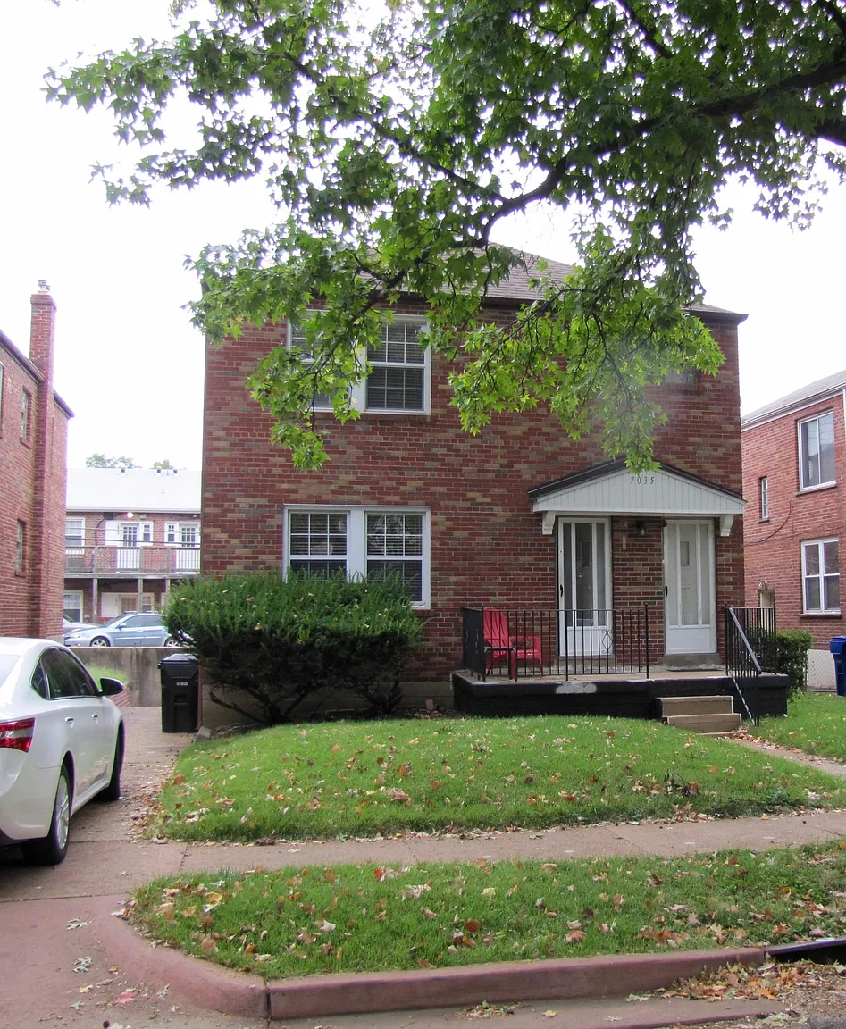 7035 Dartmouth Ave photo 1