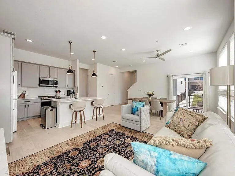 2050 Lohmans Spur Rd #703 — Photo 5
