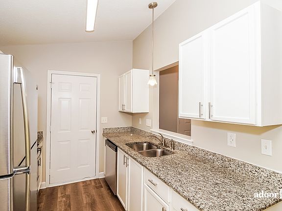 5th image of 1216 Alston Hill Dr