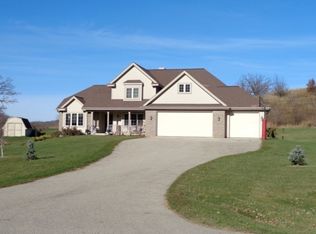 W5440 Sandrock Rd, New Glarus, WI 53574