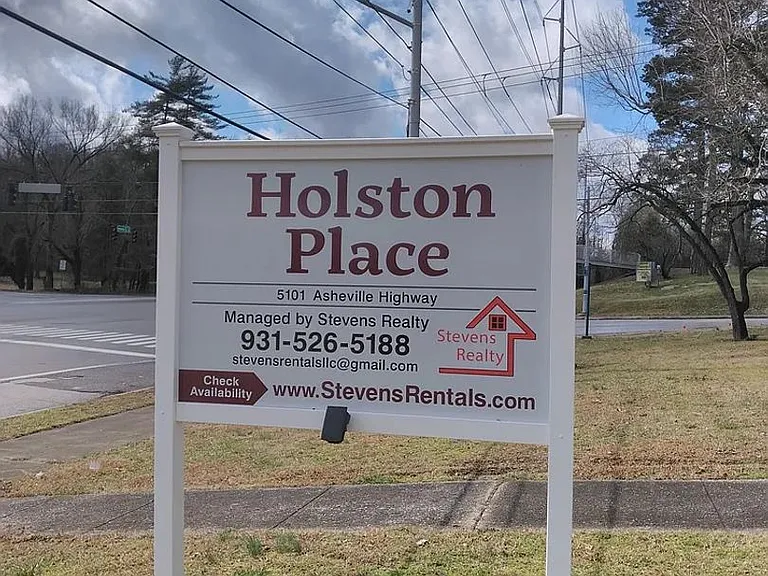 Holston Apartments — Photo 26