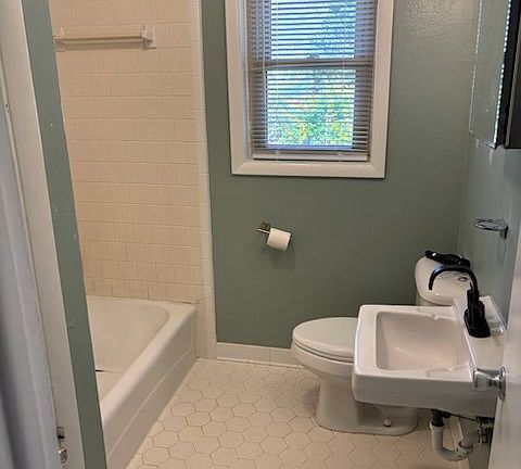3rd image of 227 John Pinckney Ln